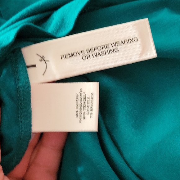 NWOT Ann Taylor Women's Long Sleeve V-Neck Cross Front Blouse Size M - Picture 9 of 9